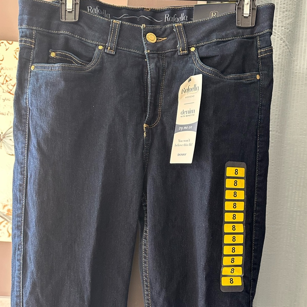 Rafaella comfort skinny Jeans. NWT size 8